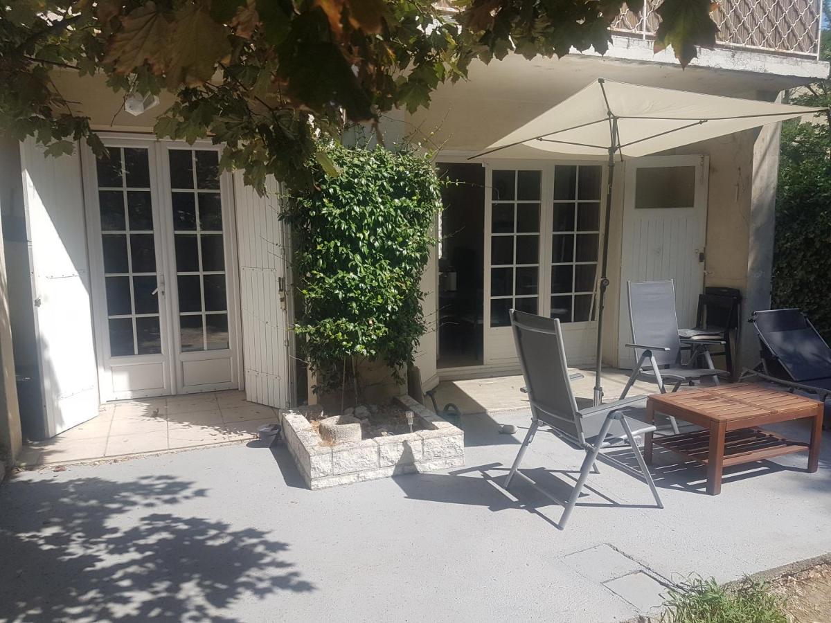 Grande Maison Avec 5 Chambres Et Jardin Avignon Exterior photo