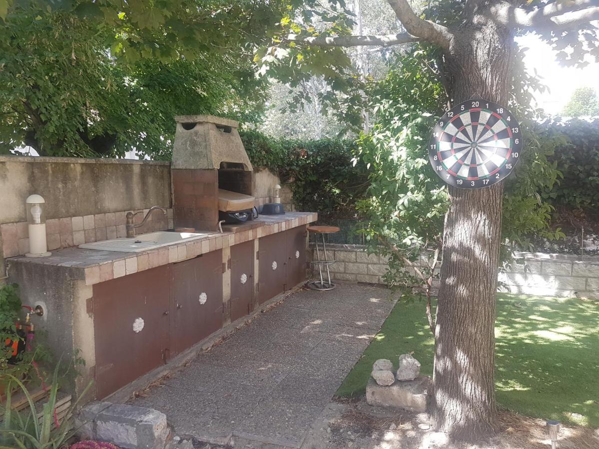 Grande Maison Avec 5 Chambres Et Jardin Avignon Exterior photo